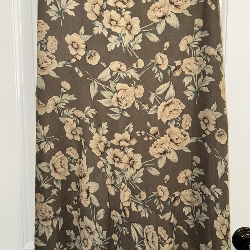 Saks Fifth Ave 100% Silk Brown Floral Maxi Sundress Short Sleeve Crew Neck Sz 6 - Picture 3 of 8